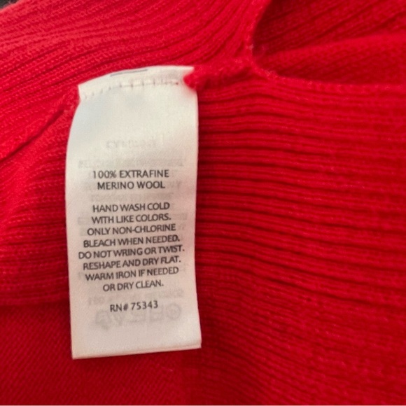 C. Rowley 100% ExtraFine Women’s Merino Wool Sweater sz M - Picture 8 of 8